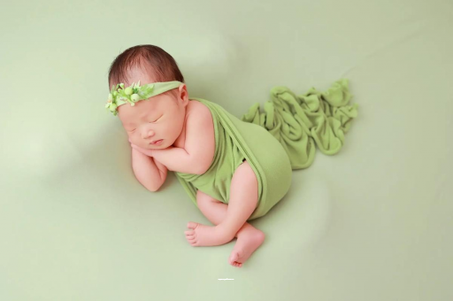 梧州宝宝趴着睡是积食吗